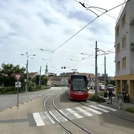 Yaya Братислава